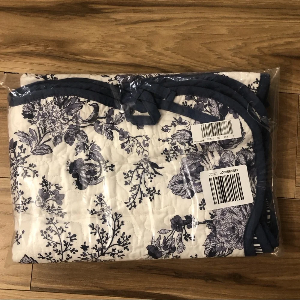 Laurel Manor Toile Garden Cotton King Pillow Sham, Blue